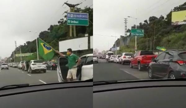 Manifestantes fazem carreata pró-Bolsonaro  em Salvador neste domingo