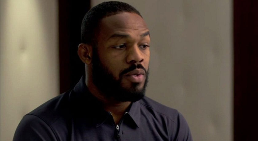 Polícia encontra drogas no carro de Jon Jones após acidente