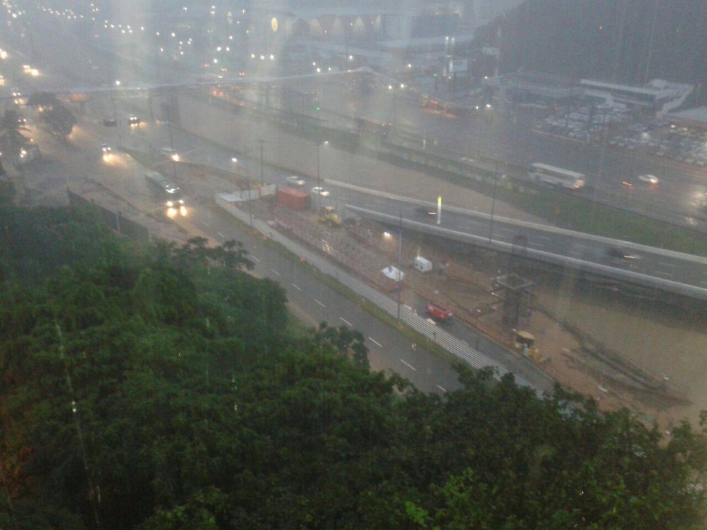 Tempo deve permanecer chuvoso durante toda semana, prevê meteorologia