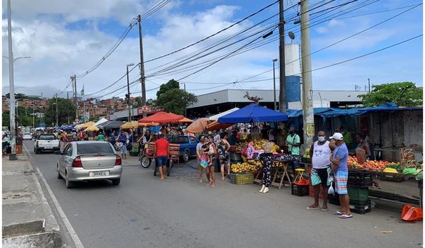 Aglomeração, feira e trânsito um dia antes de medidas que prometem restringir Paripe 