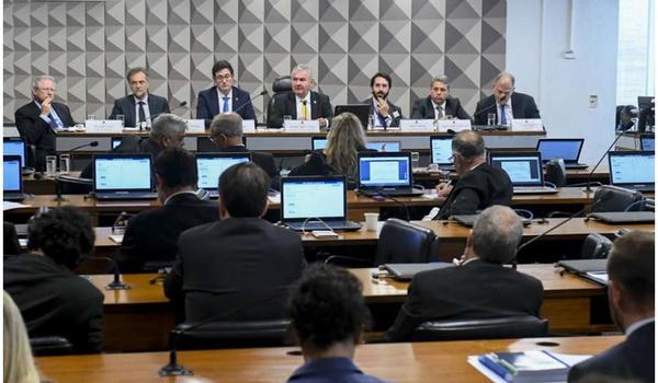 Governo Federal fez anúncios até em sites pornográficos, diz relatório de CPI presidida por baiano