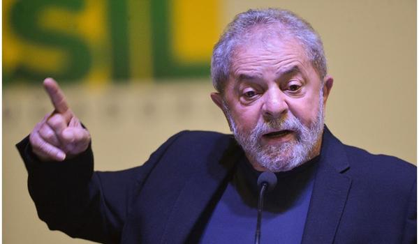 Lula chama Bolsonaro de "bobo da corte" e exalta comitê do Nordeste formado por quatro petistas 