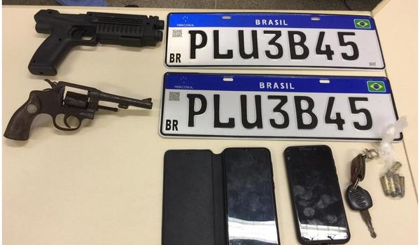 Polícia prende suspeitos investigados por roubo de carros em Salvador