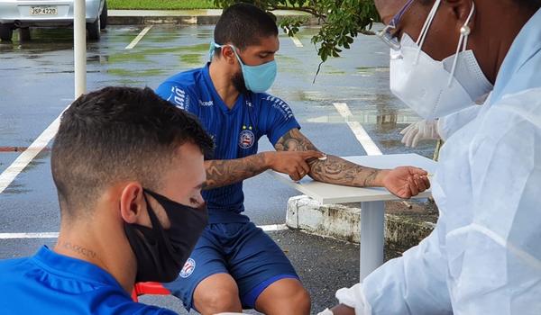 Bahia realiza mais uma bateria de exames para a Covid-19; dois jogadores testaram positivo na última semana 