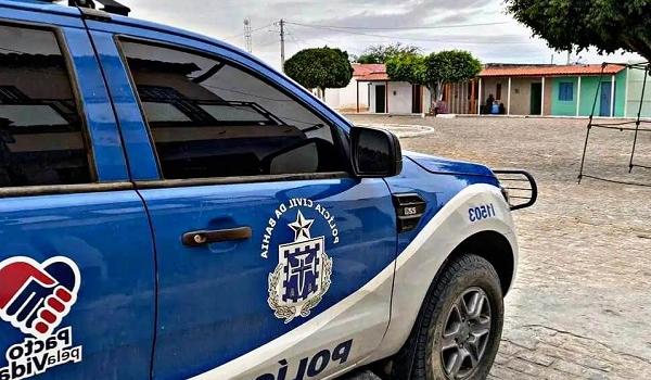 Jovem é preso após matar o tio a facadas e atear fogo no corpo da vítima; ele confessou o crime 