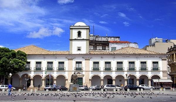 Câmara aprova projeto que garante abertura de igrejas durante pandemia da Covid-19