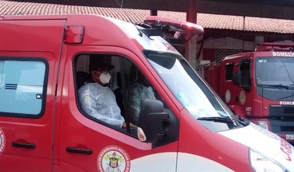 Bombeiros salvam vida de recém-nascido engasgado em Jequié; atendimento aconteceu por telefone 