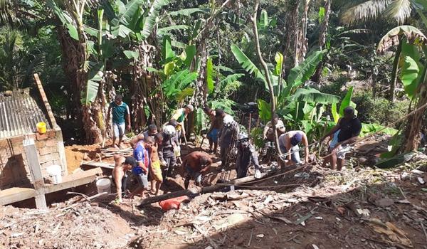 Homem sobrevive depois de ser soterrado durante construção em Cajazeiras 