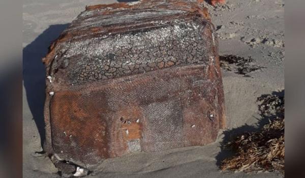 Caixas "misteriosas" ressurgem em praias do litoral nordestino e geram teorias; "fim do mundo" 