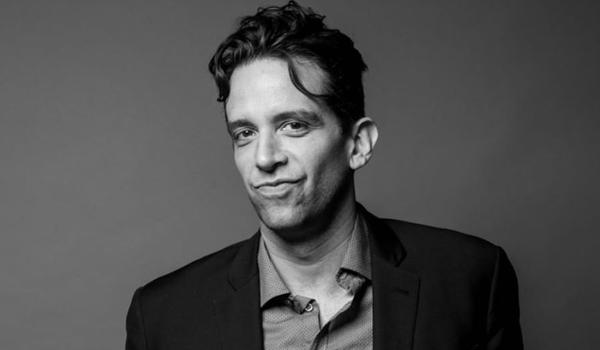 Ator Nick Cordeiro morre por Covid-19; ele estava internado há três meses