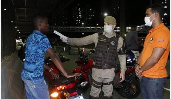 Pistola apreendida e 14 bêbados dirigindo: Detran "fecha o cerco" com blitzes em Salvador
