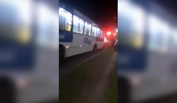 Vídeo! Pneu de ônibus se solta na Vasco da Gama; "mostra, 'cobra', não vai embora com ele"