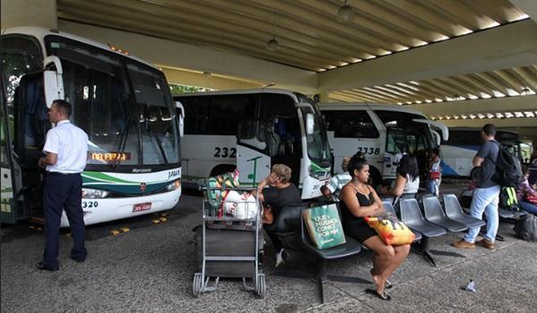 Mais nove cidades têm transportes interrompidos na Bahia e total chega a 387