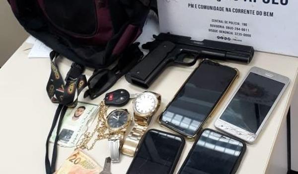 Com arma de brinquedo, suspeitos de assaltos são presos no Stiep