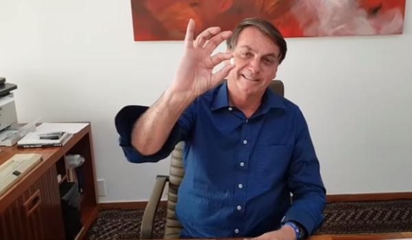 Com acusação de crimes contra a humanidade, Bolsonaro é denunciado no Tribunal de Haia