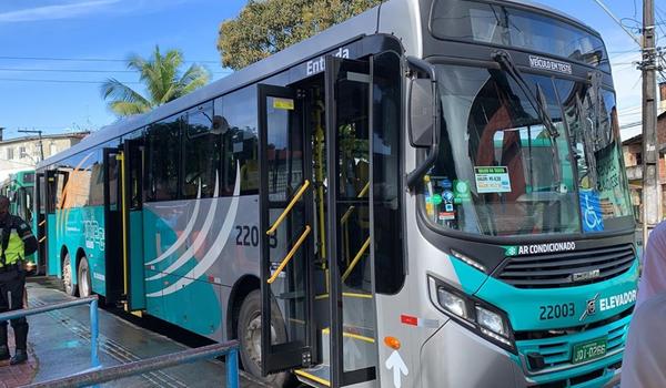 Sistema BRT: ônibus que comporta 99 pessoas começa a ser testado em Salvador 