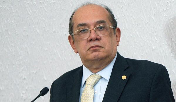 Gilmar Mendes concede habeas corpus e Queiroz permanece em prisão domiciliar 