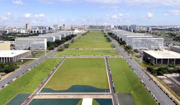 Após 178 funcionários infectados, Palácio do Planalto registra primeira morte de servidor por Covid-19