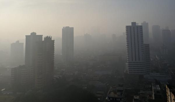 Fumaça de queimadas toma conta do céu de Belém e assusta moradores; não chove na cidade há mais de um mês