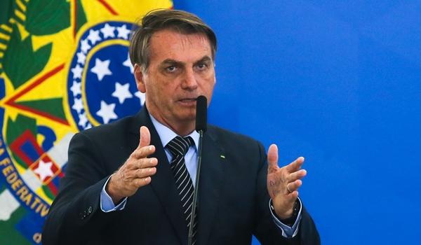 Presidente Jair Bolsonaro passará por cirurgia para retirada de cálculo "de estimação"