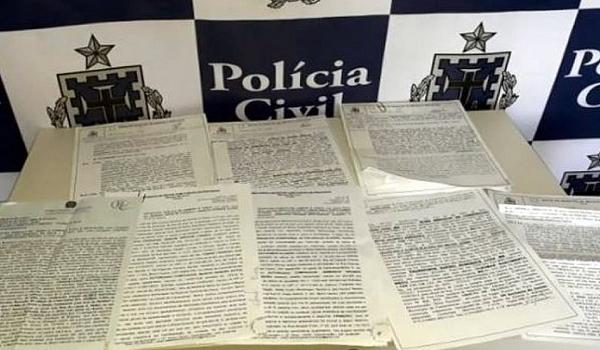 Ex-escrevente do cartório de Canavieiras é condenada a nove anos de prisão por falsificação e corrupção passiva 