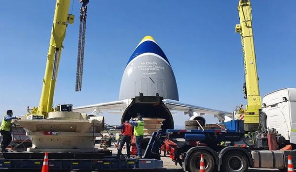 Segundo maior avião do mundo pousa em Salvador trazendo 83 toneladas 