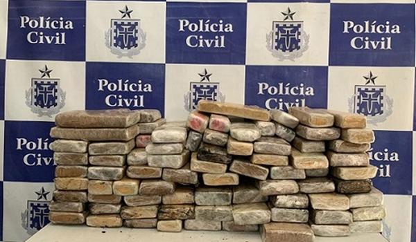 Polícia apreende 90 quilos de maconha dentro de ambulância que estava em cegonha na Bahia 