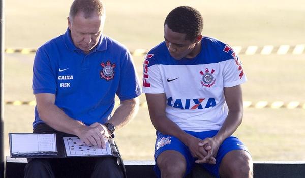 Bahia anuncia contratação do meia Elias, ex-Corinthians; acordo vai até fevereiro de 2021