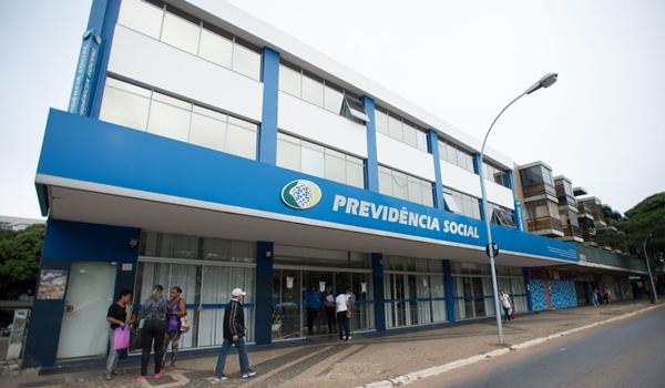 Prova de vida de servidores aposentados é suspensa até o final de outubro; saiba o que fazer se teve benefício suspenso 