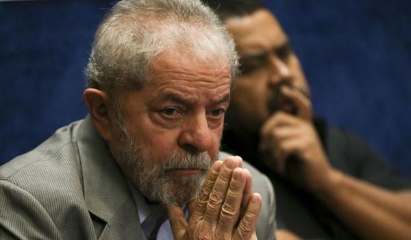 Fachin nega pedido de Lula para suspender processo do tríplex