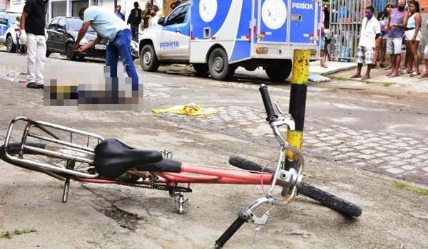 Ciclista é morto a tiros após ser perseguido e atropelado em Feira de Santana; polícia investiga o crime 