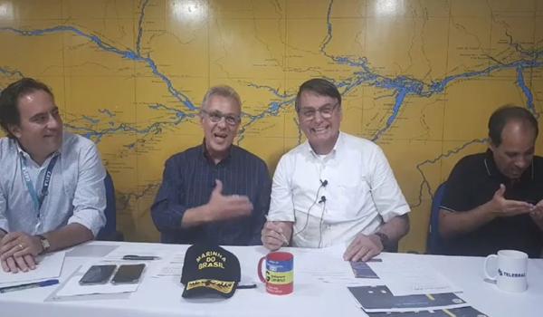 Bolsonaro se altera durante live e xinga apoiador que o chamou de corrupto; "não fo**, porr*"