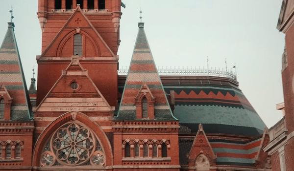 Estudantes serão selecionados para evento com tudo pago em Harvard e MIT; saiba como participar