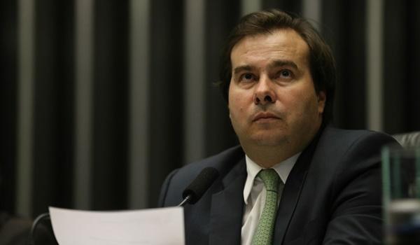 Rodrigo Maia diz que Ministério Público deve explicações sobre liberação de líder do PCC