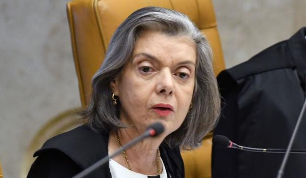 Cármen Lúcia nega pedido de habeas corpus para Flordelis, que deve continuar usando tornozeleira eletrônica 