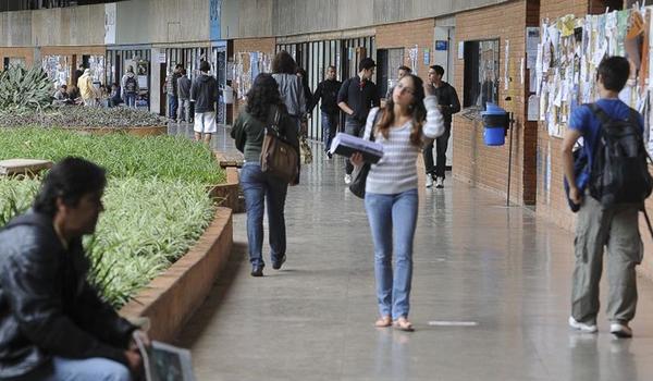 Pandemia faz inadimplência em faculdades crescer 29,9%, diz pesquisa