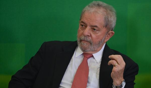 Lula chama ACM Neto de "grampinho" ao comentar pesquisas que colocam Bruno Reis na frente de Denice 