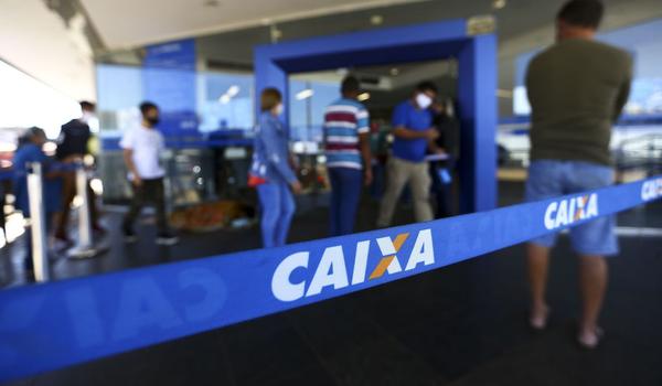 Caixa paga auxílio emergencial para 5,2 milhões de beneficiários nesta quarta; veja quem recebe