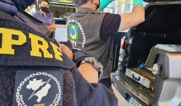 Megaoperação é deflagrada na Bahia contra postos depois de até viatura ser abastecida com gasolina "batizada" 