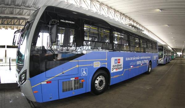 Ônibus elétricos que  irão circular no Subúrbio Ferroviário fazem primeira viagem teste