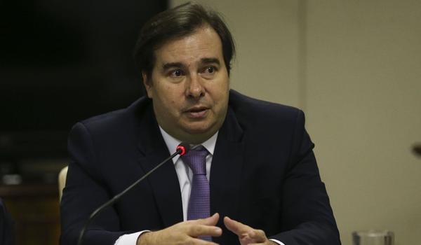 "Auxílio emergencial e estado de calamidade não serão prorrogados", diz presidente da Câmara dos Deputados