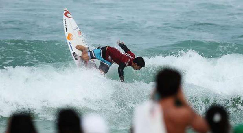 Gabriel Medina aposta na família para acabar com má fase