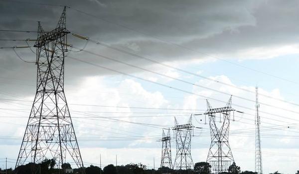 Ministro admite que não há possibilidade da volta total da energia elétrica no Amapá até esta terça-feira 