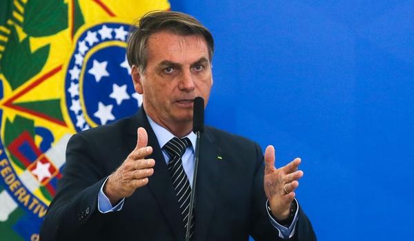 "Brasil tem que deixar de ser um 'país de maricas' ", diz Bolsonaro sobre a Covid-19