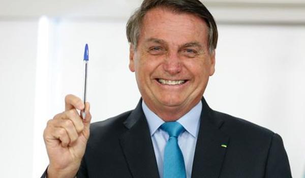 Eleições 2020: Bolsonaro viaja para votar no Rio de Janeiro 