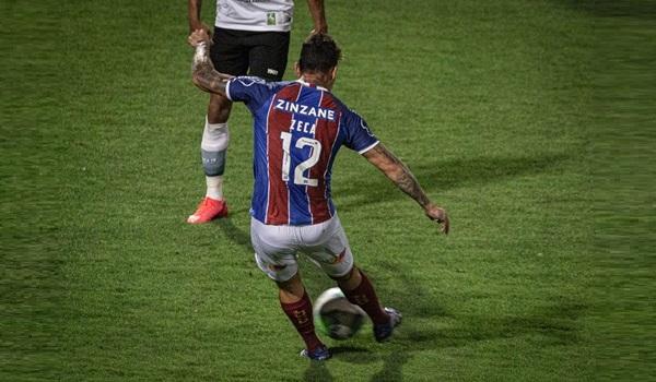 De virada e fora de casa, Bahia vence o Coritiba por 2 a 1 e chega ao terceiro triunfo seguido no Brasileirão