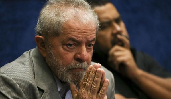 Lula decide adiar planos de morar na Bahia por preço de aluguel caro no verão, diz colunista