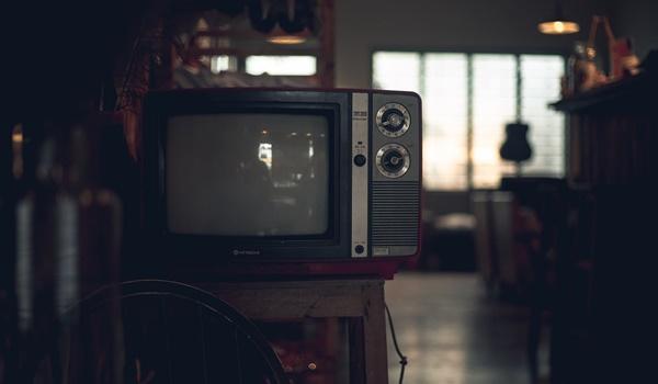 Professores discutem os 60 anos da televisão na Bahia em evento online e gratuito; confira