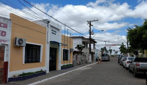 Homem que tentou matar companheira é preso em Antônio Cardoso; vítima foi torturada e ameaçada