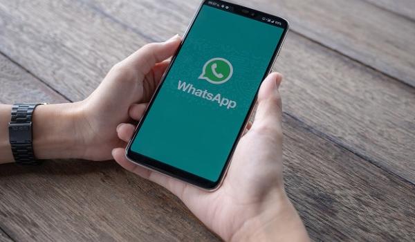 Mais de mil contas são banidas do WhatsApp após disparos em massa de mensagens durante as eleições